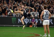 MELBOURNE, AUSTRALIA - MAY 03: Jack Crisp misses a shot on goal after the siren to win the match during the 2025 AFL Round 08 match between the Collingwood Magpies and the Geelong Cats at the Melbourne Cricket Ground on May 3, 2025 in Melbourne, Australia. (Photo by Michael Willson/AFL Photos via Getty Images)