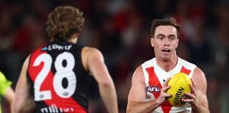 MELBOURNE, AUSTRALIA - MAY 10: Ben Paton of the Swans marks the ball during the round nine AFL match between Essendon Bombers and Sydney Swans at Marvel Stadium, on May 10, 2025, in Melbourne, Australia. (Photo by Morgan Hancock/Getty Images)