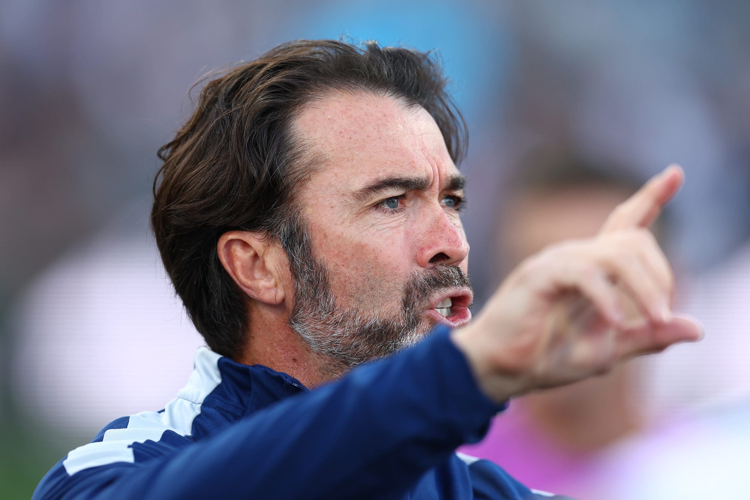 GEELONG, AUSTRALIA - MAY 11: Geelong Cats Head Coach Chris Scott gives instructions during the round nine AFL match between Geelong Cats and GWS Giants at GMHBA Stadium on May 11, 2025 in Geelong, Australia. (Photo by Graham Denholm/AFL Photos/Getty Images)