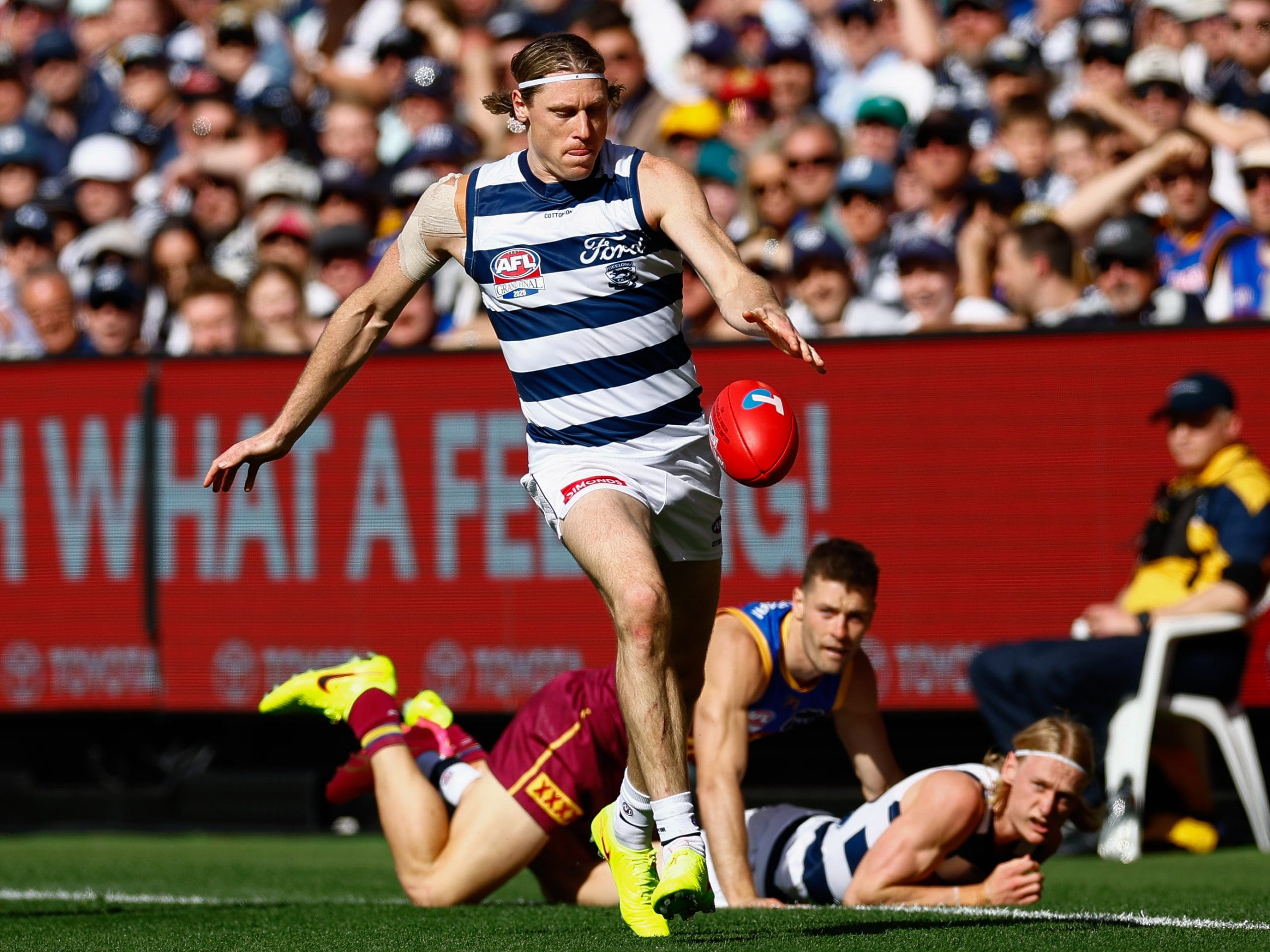 Mark Blicavs Signs One-Year Deal to Stay with Geelong Cats