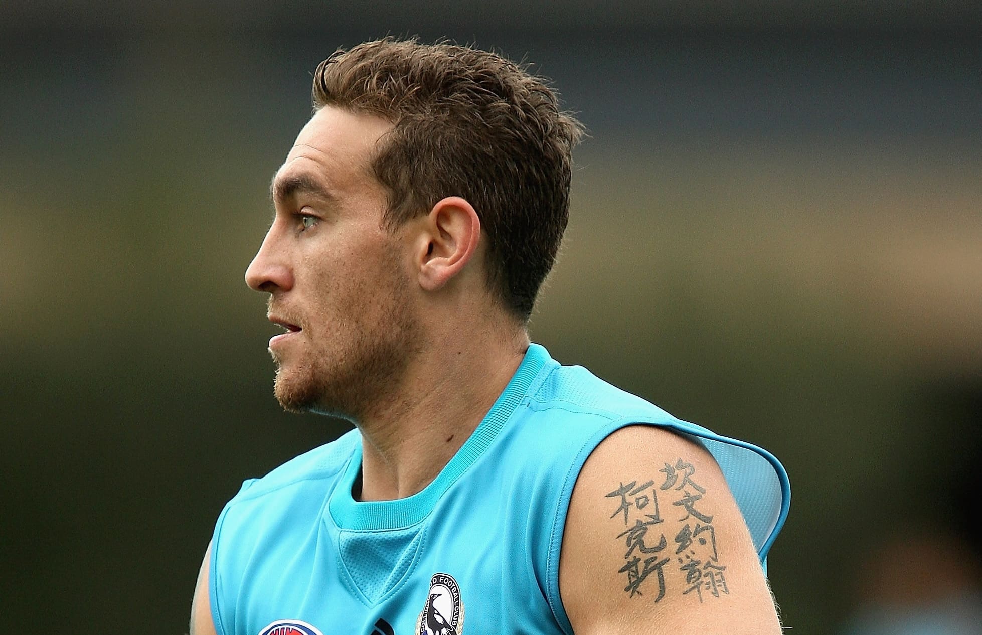 MELBOURNE, AUSTRALIA - APRIL 24: Shannon Cox of the Magpies kicks during the Collingwood Magpies AFL training session at Gosch's Paddock on April 24, 2009 in Melbourne, Australia. (Photo by Quinn Rooney/Getty Images)