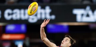 “Flinch too often”: Beveridge implores AFL patience with new ruck rules MELBOURNE, AUSTRALIA - AUGUST 02: Sam Darcy of the Bulldogs and Max Gawn of the Demons compete in a ruck contest during the 2024 AFL Round 21 match between Footscray and the Melbourne Demons at Marvel Stadium on August 02, 2024 in Melbourne, Australia. (Photo by Michael Willson/AFL Photos via Getty Images)