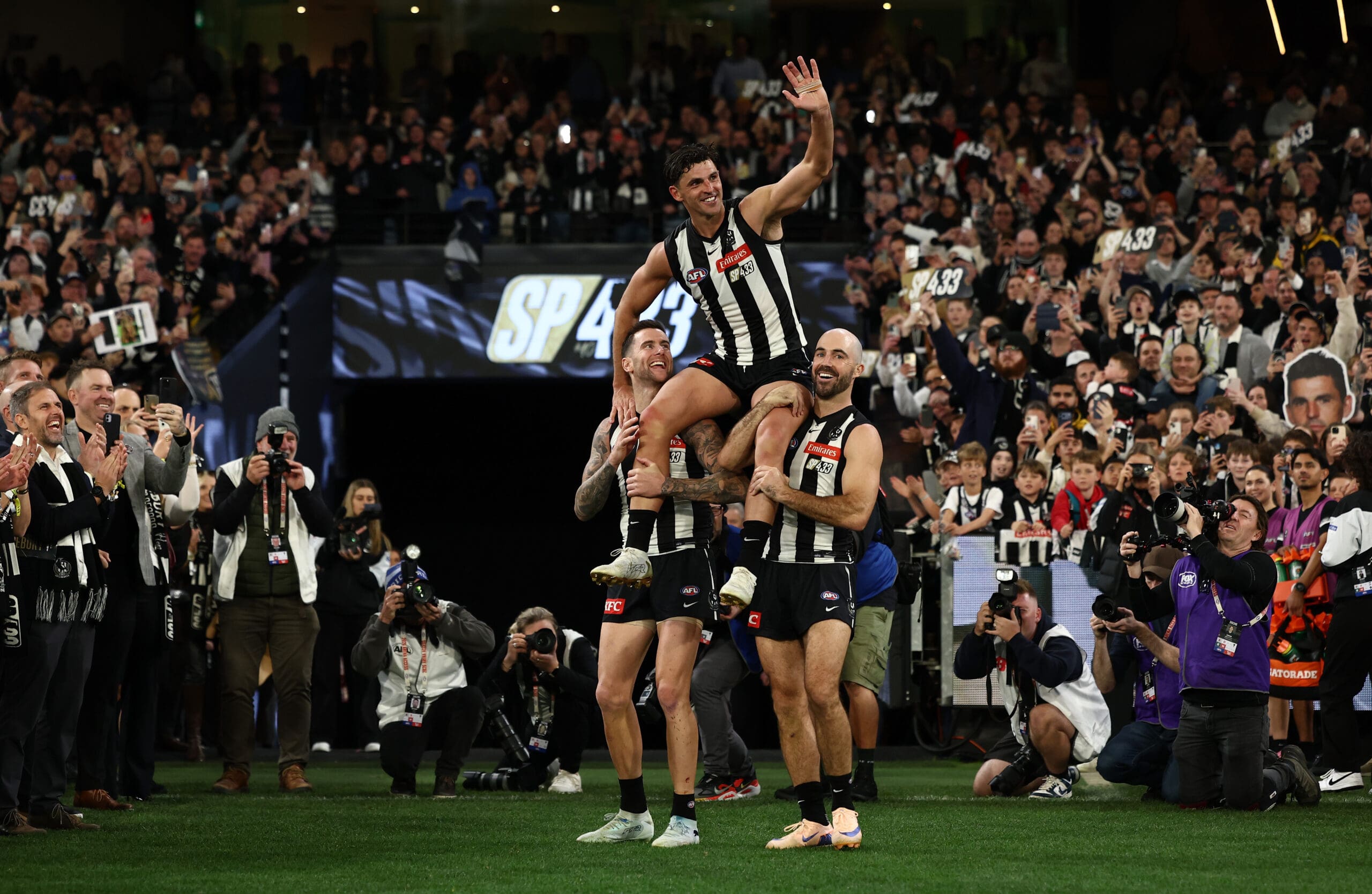 Collingwood champion Scott Pendlebury makes bombshell 2027 call