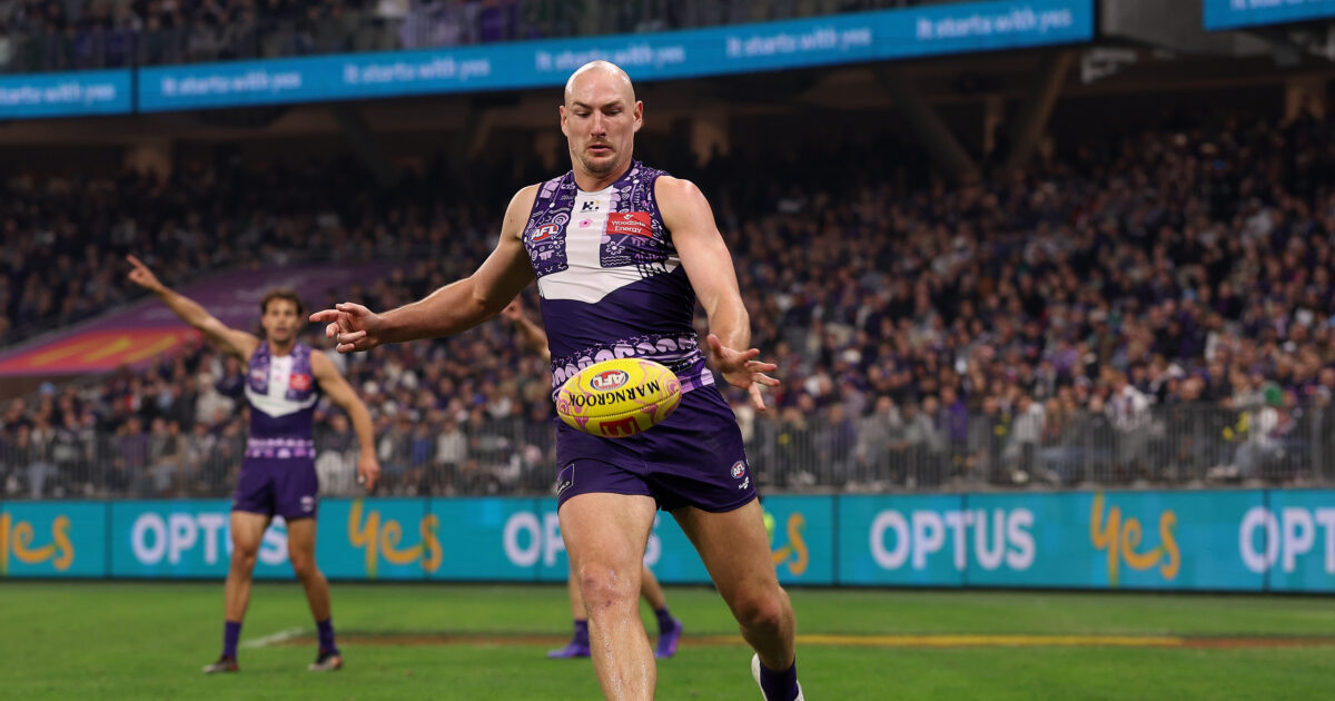 Fremantle's Brennan Cox Faces Injury Ahead of Finals