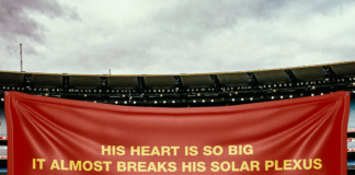 Comedian paints picture ahead of massive Fremantle-Adelaide clash bannergraphic copy
