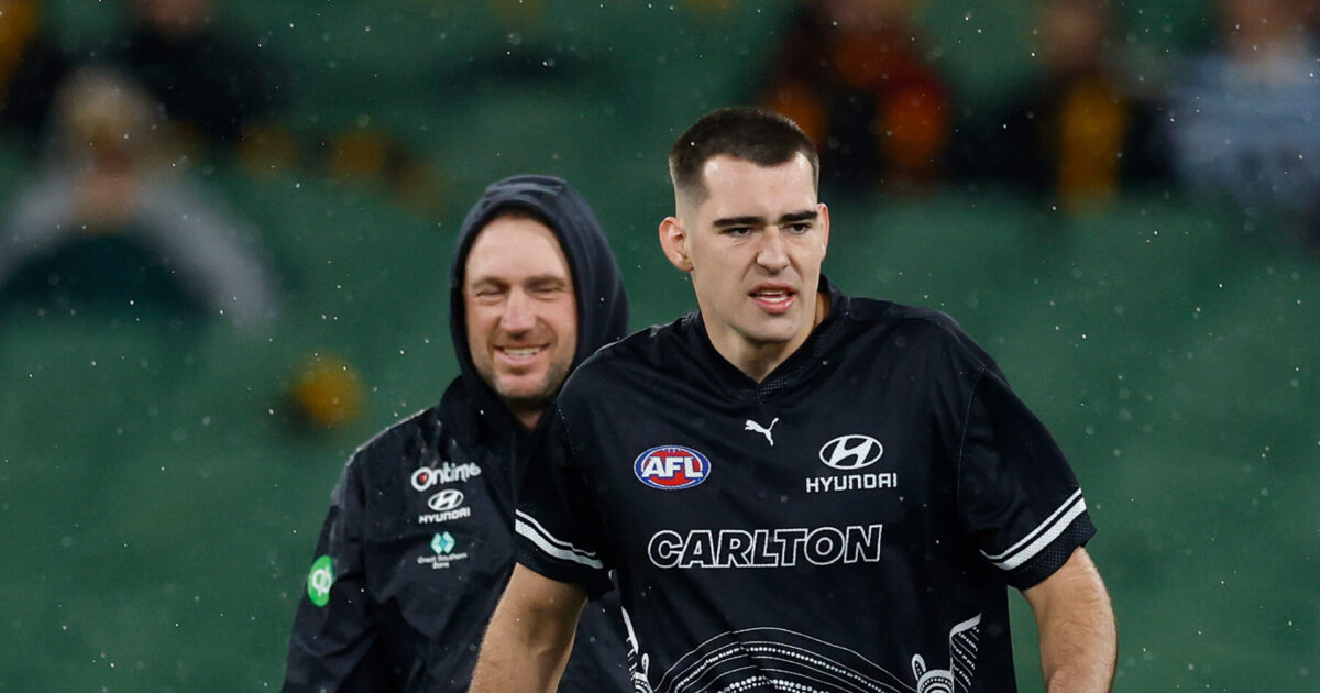 Collingwood Pursues Carlton's Flynn Riley for Mid-Season Ruck Boost